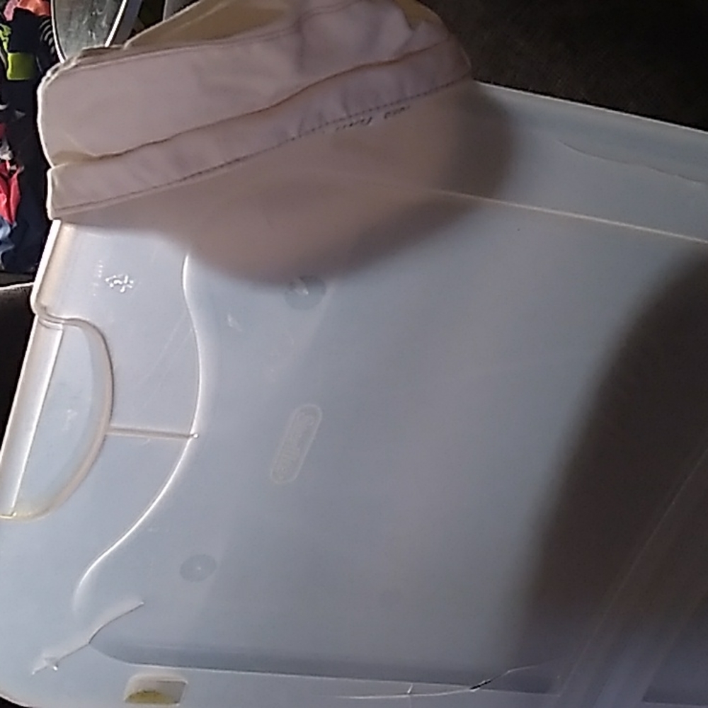 Girls Cream S/M Gap Hat - Picture 2 of 4